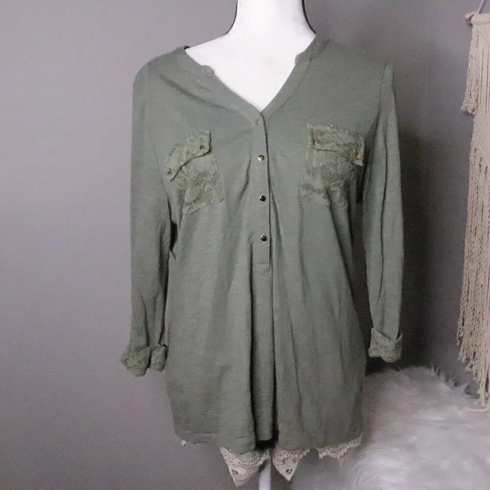 Chicos‎ | Popover Roll Tab Sleeve Blouse - Picture 2 of 7